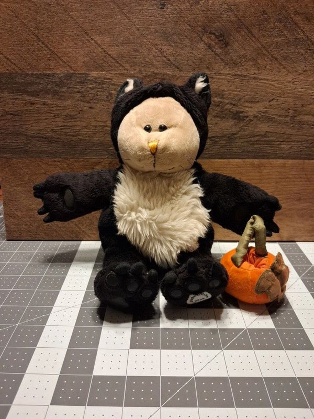 2005 Starbucks 41st Edition Bearista Bear Halloween in costume Black Cat